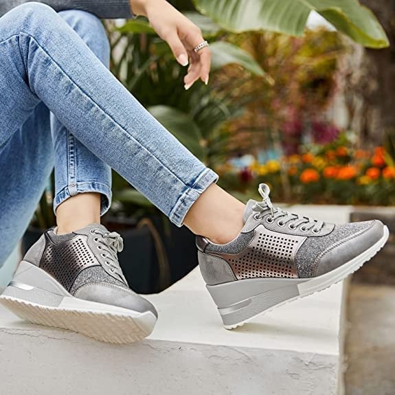 Damskie sneakersy na wysokim koturnie