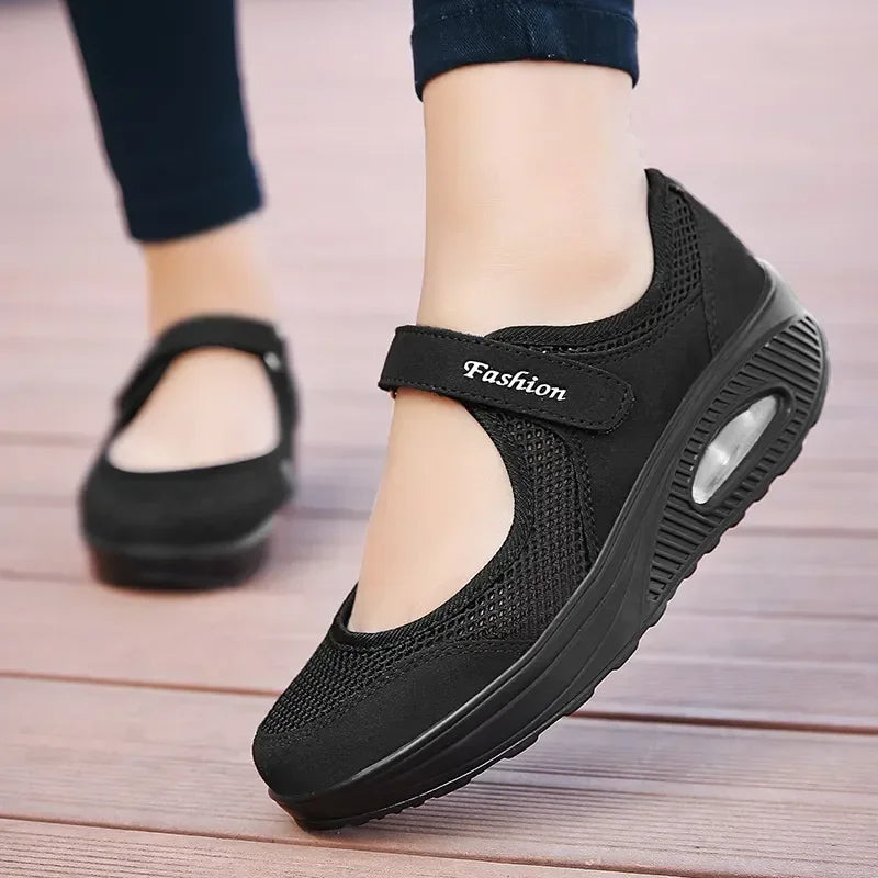 Wsuwane buty z siateczki z ortopedyczną podeszwą
