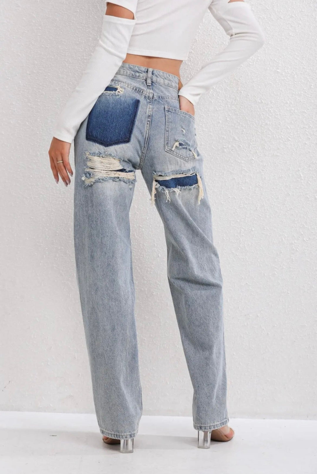 Damskie jeansy z przetarciami w stylu vintage