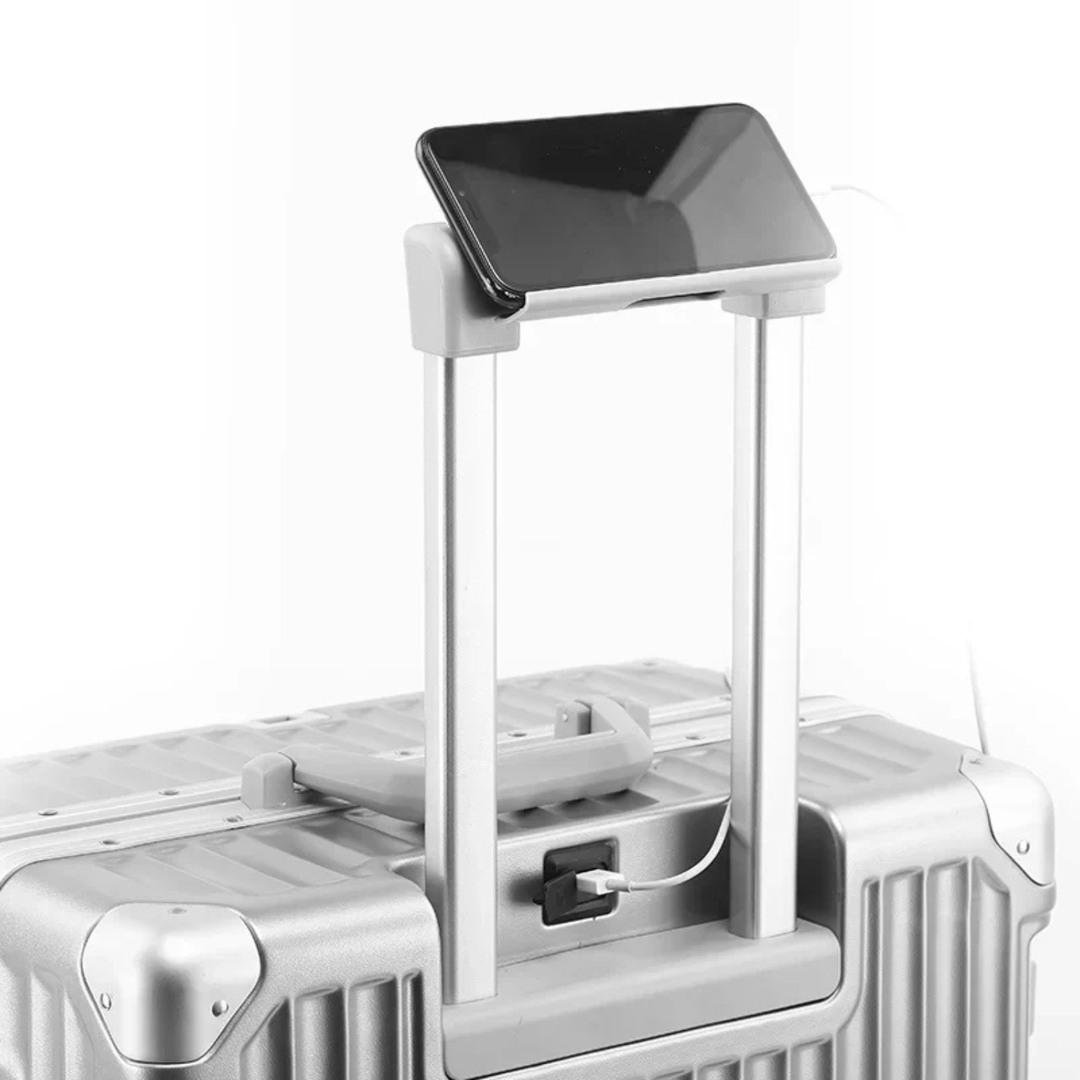 Twarda walizka z aluminiową ramą