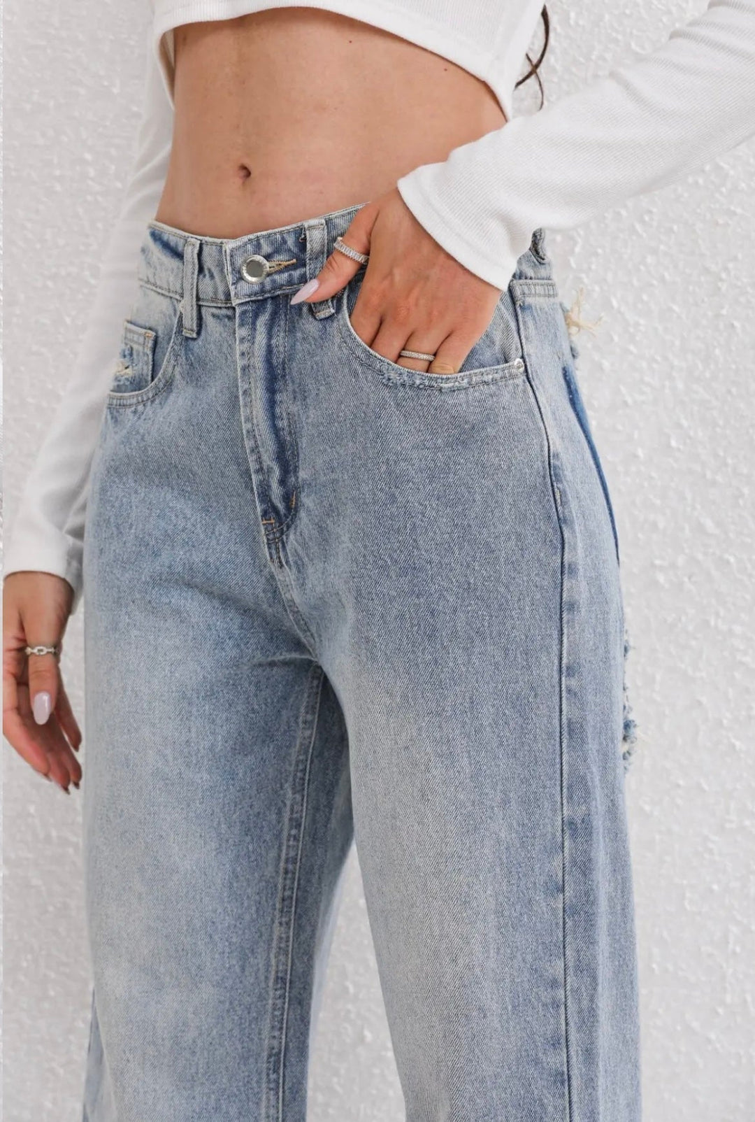 Damskie jeansy z przetarciami w stylu vintage