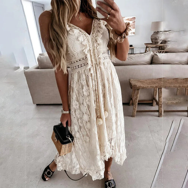 BreezeCharm – koronkowa sukienka boho z chwostami