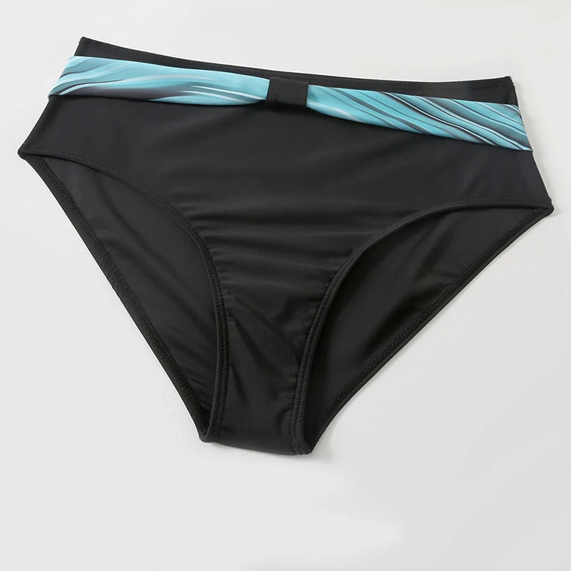 Zestaw bikini z wysokim stanem i modnym wzorem