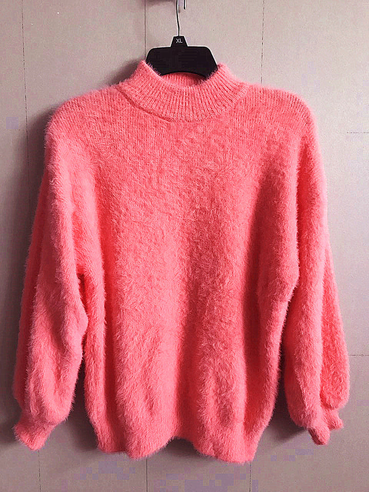Moherowy sweter z golfem