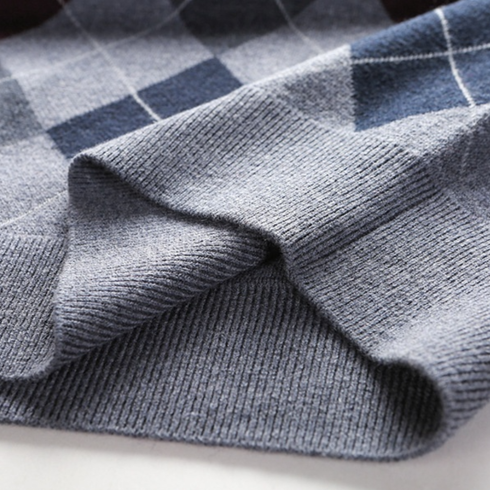 Sweter męski ze stylowym wzorem argyle - Felix