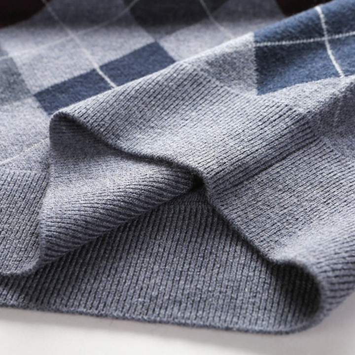 Sweter męski ze stylowym wzorem argyle - Felix