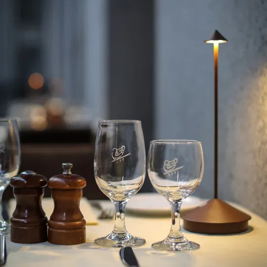 Bezprzewodowa lampa stołowa LED - ModernLumin