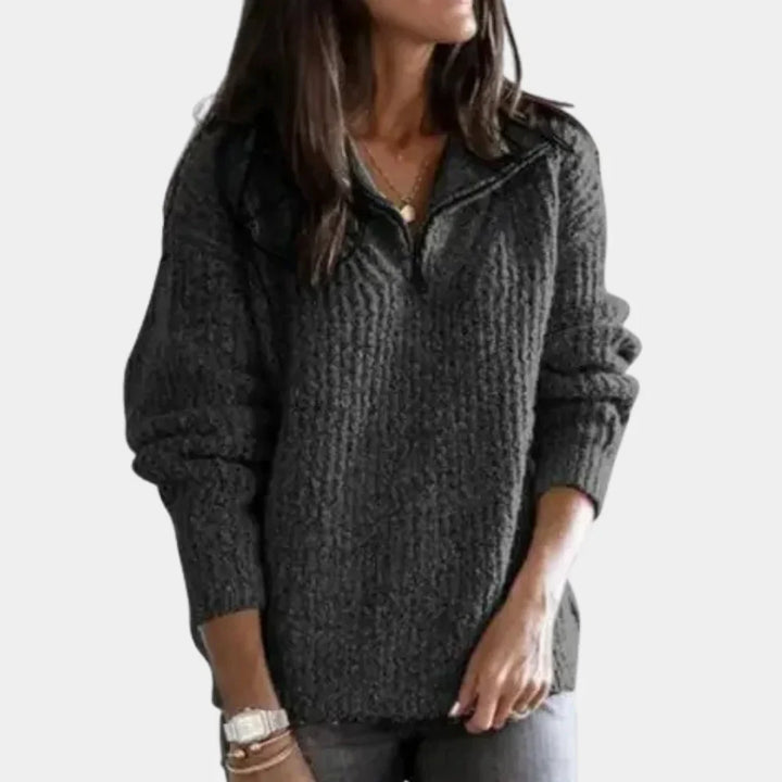 Elegancki sweter z zamkiem do połowy