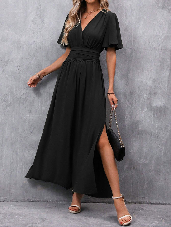 Elegancka damska sukienka maxi z dekoltem w serek