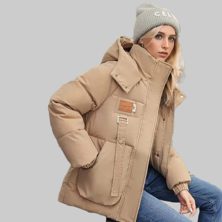 Damska kurtka ocieplana z kapturem