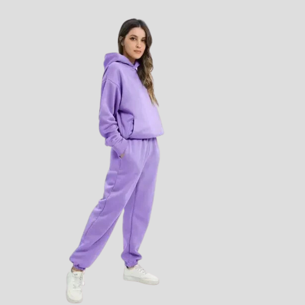 Damski komplet – bluza z kapturem i joggery na zimę