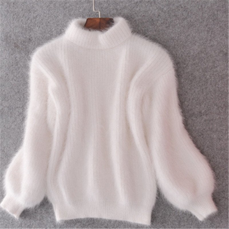 Moherowy sweter z golfem