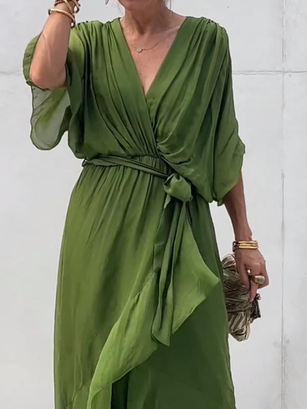 Elegancka sukienka z dekoltem w serek