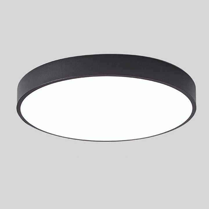 Skandynawska lampa sufitowa LED w kształcie makaronika z drewnianym akcentem do salonu lub sypialni